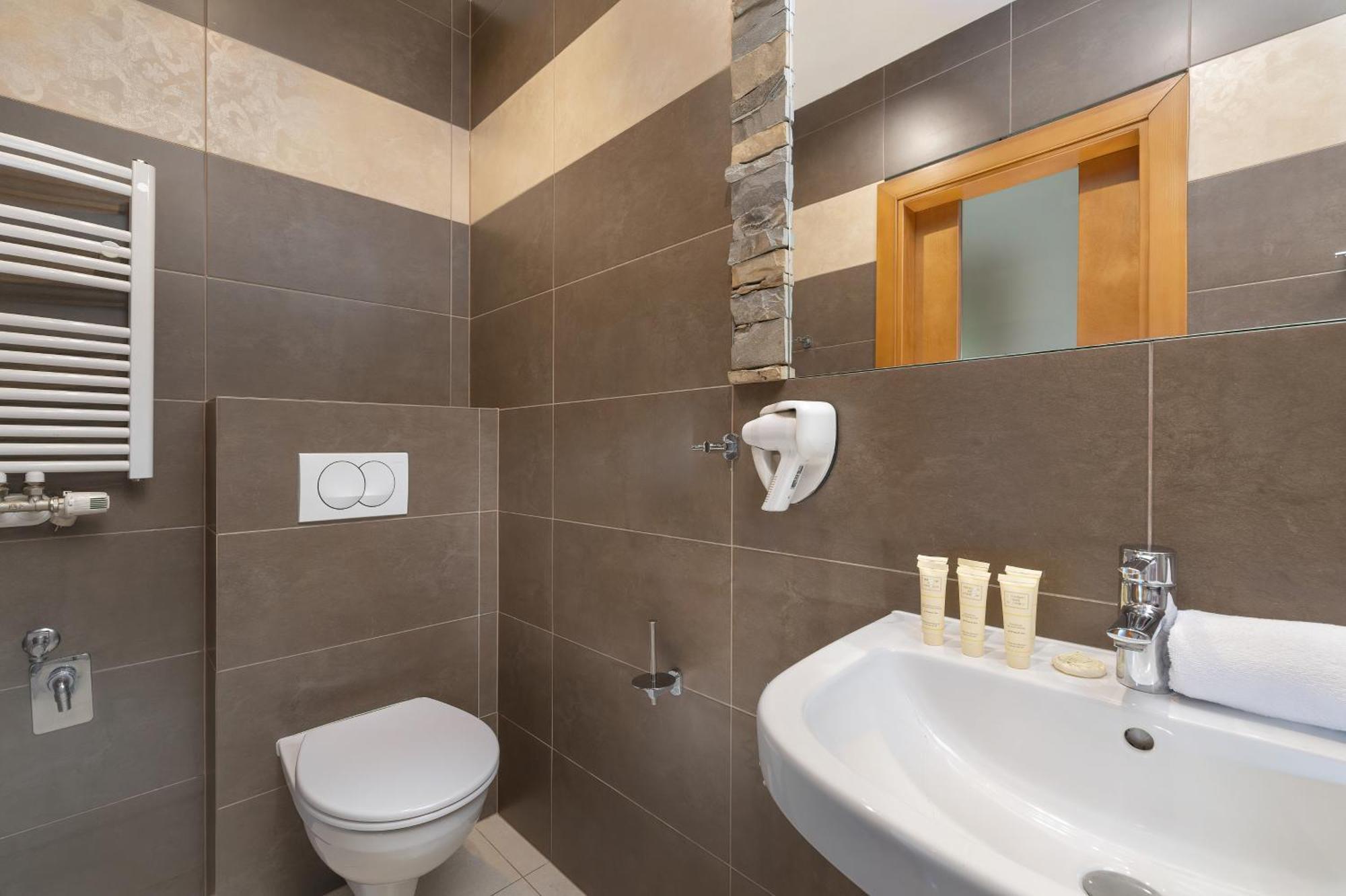 Przestronne Apartamenty W Zakopanem Z Trzema Sypialniami I Parkingiem By Noclegi Renters Exterior photo