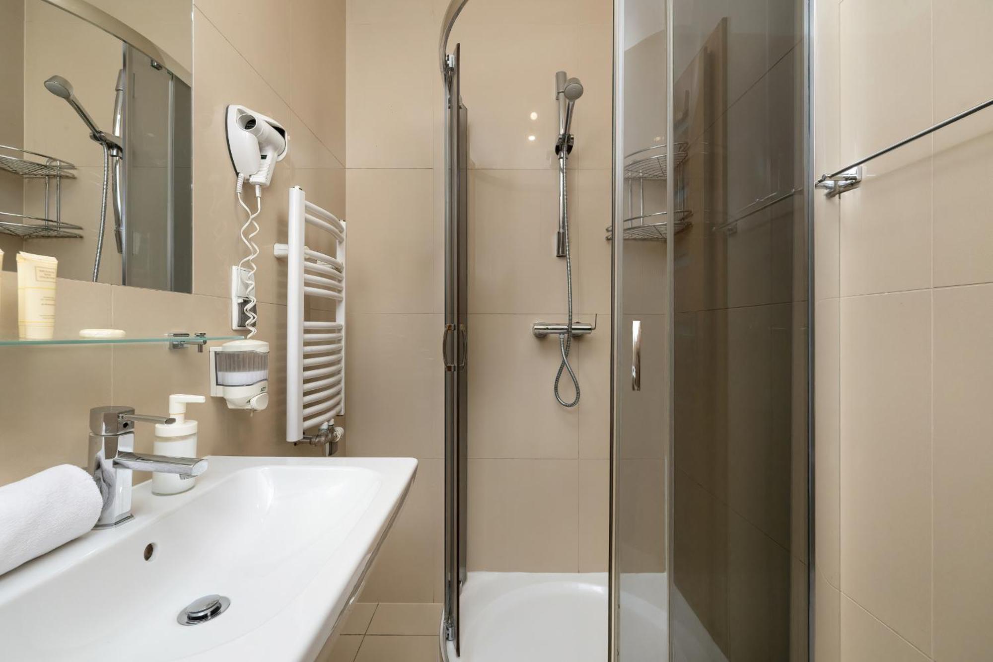 Przestronne Apartamenty W Zakopanem Z Trzema Sypialniami I Parkingiem By Noclegi Renters Exterior photo